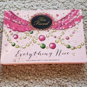 Eyeshadow palette